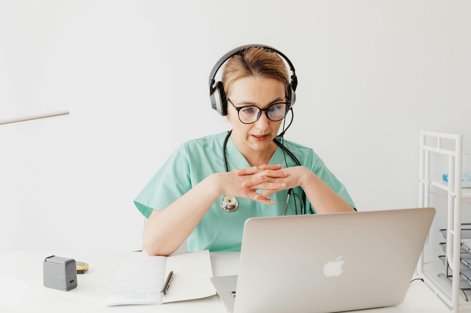 Comparing Telehealth App Development Costs: Off-the-Shelf vs. Custom Solution