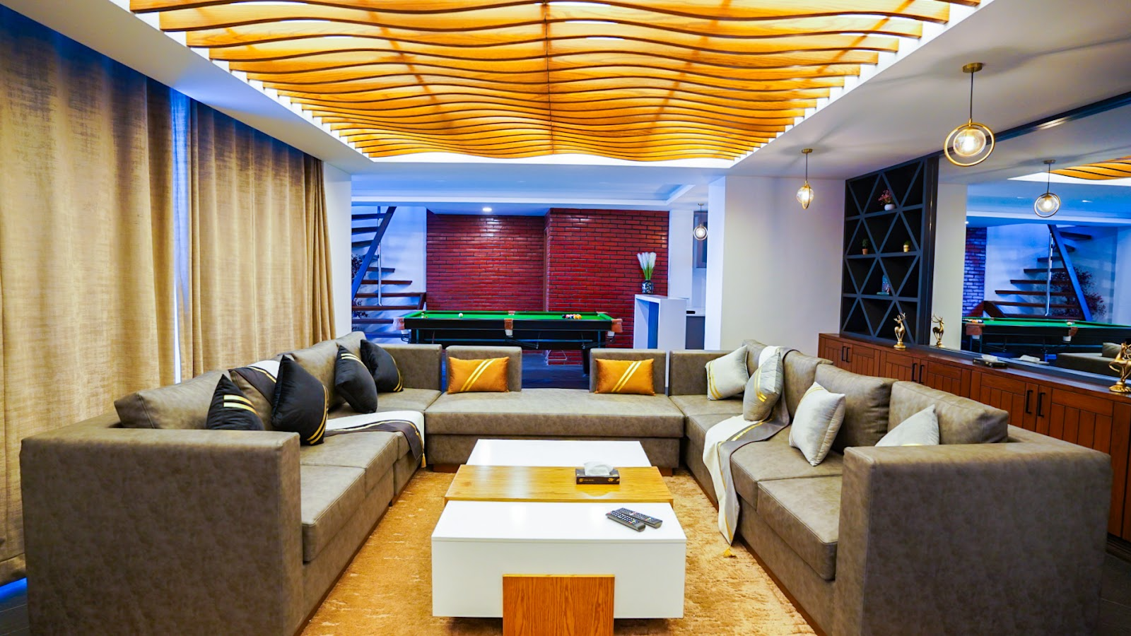 Fiora Hotel pent house with luxurious amenities and with billiards table