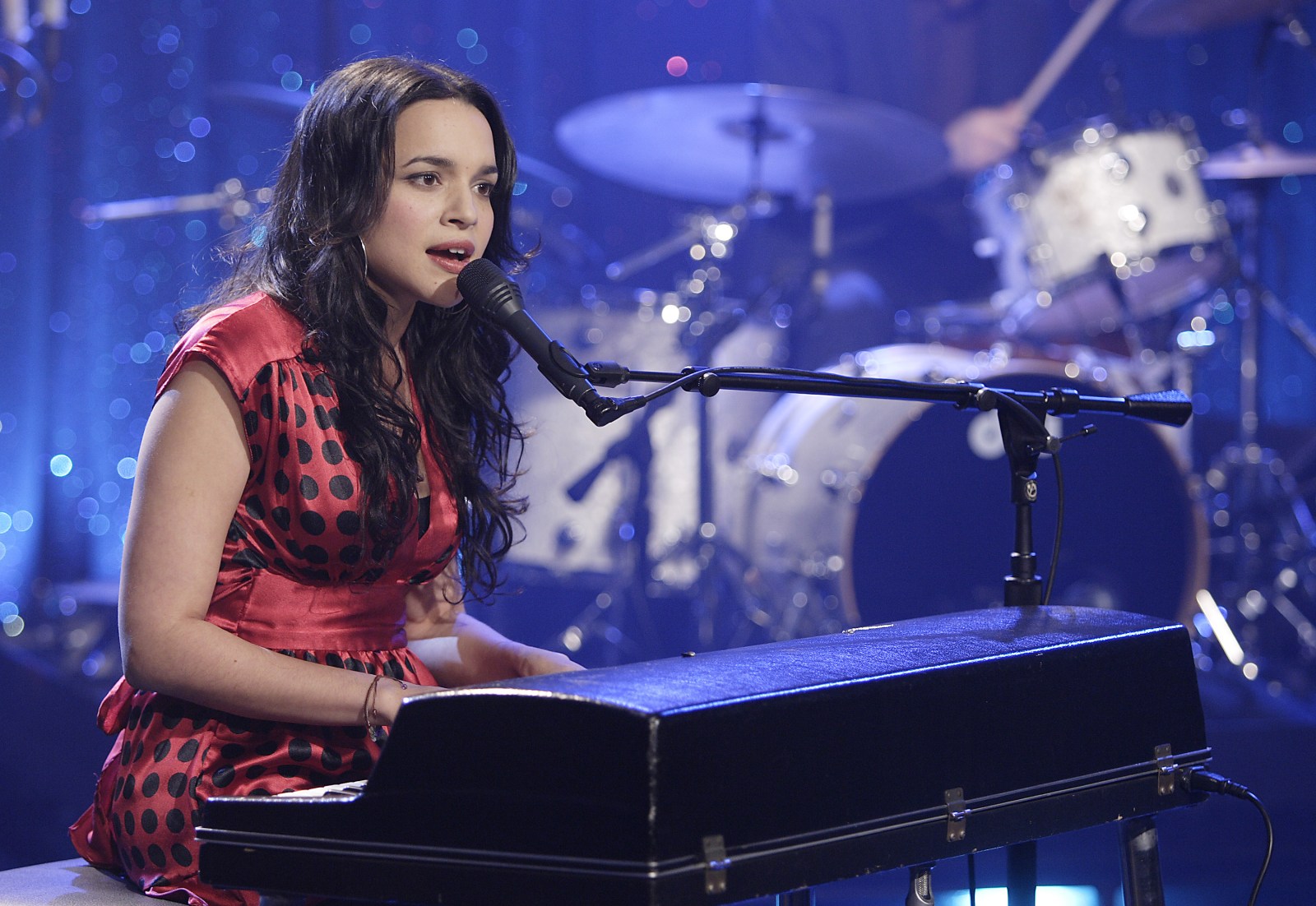 Norah Jones Net Worth: A Look at the Wealth of a Music Icon